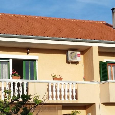Apartments Dano Sukošan Eksteriør bilde