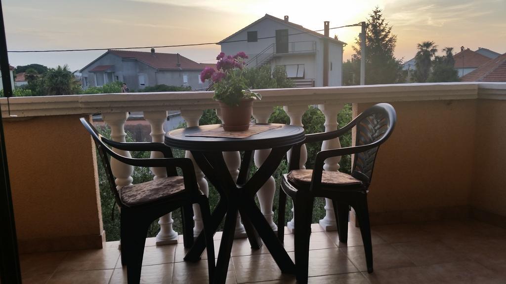 Apartments Dano Sukošan Rom bilde
